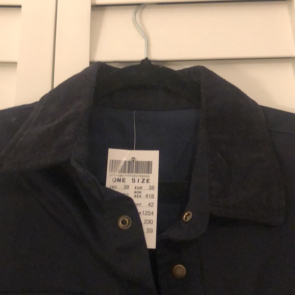 NWT- Brandy Melville “Nancy” Jacket in Navy - Picture 9 of 9